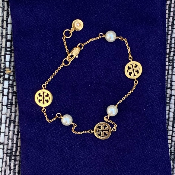 NWOT Tory Burch Delicate Logo Bracelet - Picture 5 of 5